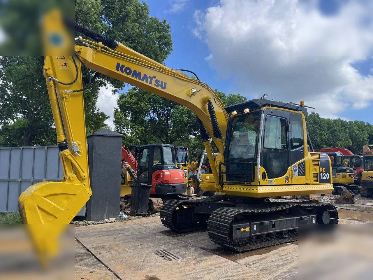 KOMATSU PC120-8 - Escavatore cingolato: foto 2 KOMATSU PC120-8 - Escavatore cingolato: foto 2