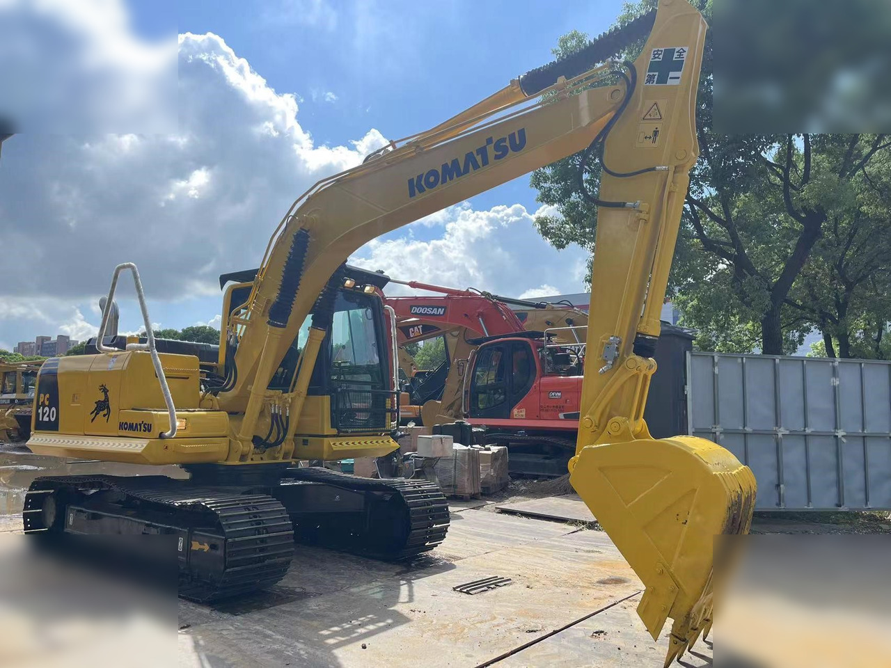 KOMATSU PC120-8 - Escavatore cingolato: foto 3 KOMATSU PC120-8 - Escavatore cingolato: foto 3