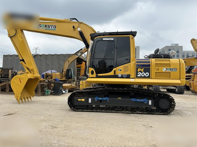 KOMATSU PC200-8 - Escavatore cingolato: foto 2 KOMATSU PC200-8 - Escavatore cingolato: foto 2