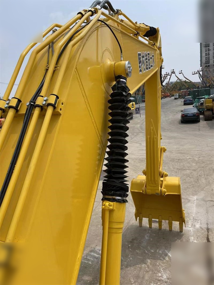 KOMATSU PC200-8 - Escavatore cingolato: foto 5 KOMATSU PC200-8 - Escavatore cingolato: foto 5
