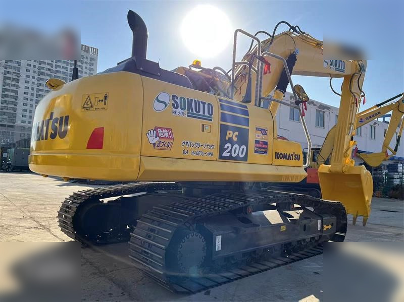 KOMATSU PC200-8N1 - Escavatore cingolato: foto 2 KOMATSU PC200-8N1 - Escavatore cingolato: foto 2