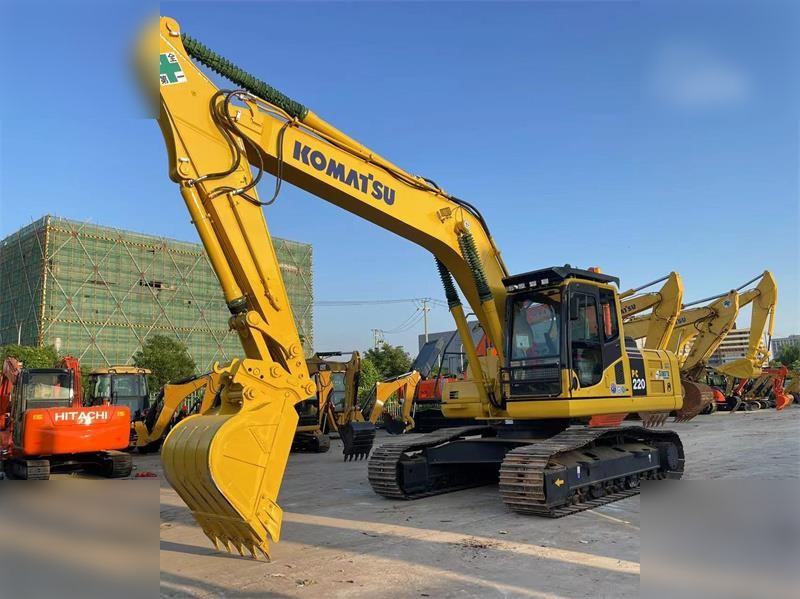 KOMATSU PC220-8 - Escavatore cingolato: foto 4 KOMATSU PC220-8 - Escavatore cingolato: foto 4