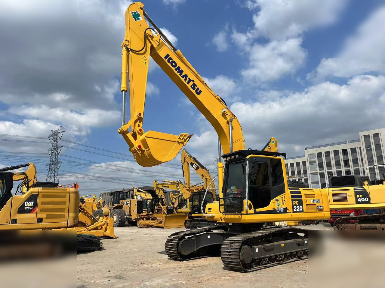 KOMATSU PC220-8 - Escavatore cingolato: foto 3 KOMATSU PC220-8 - Escavatore cingolato: foto 3