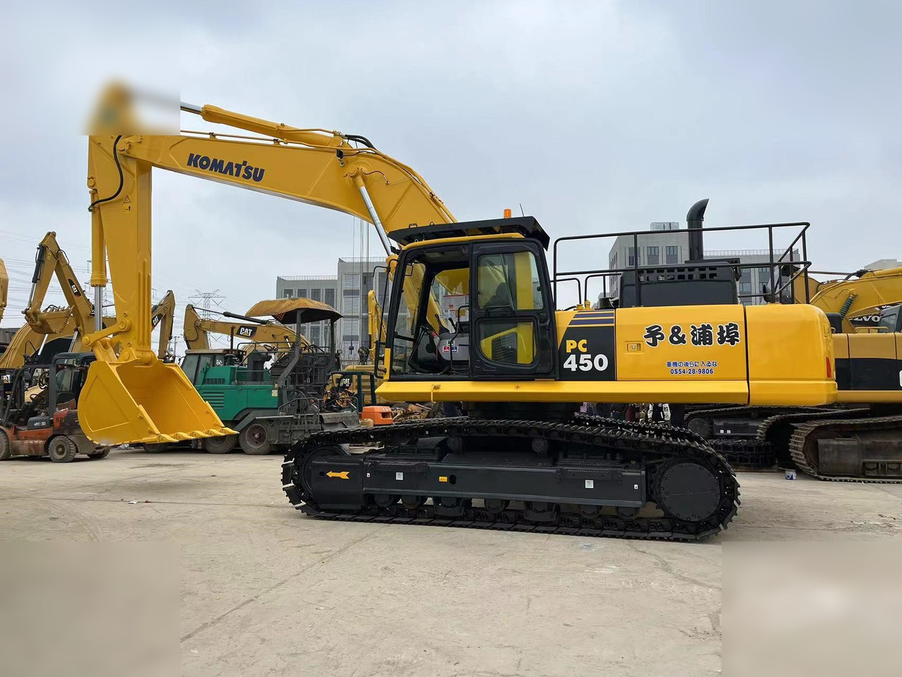 KOMATSU PC450-8 - Escavatore cingolato: foto 2 KOMATSU PC450-8 - Escavatore cingolato: foto 2