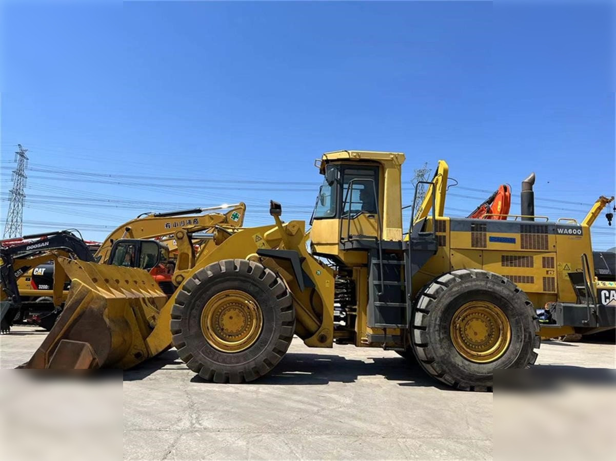 KOMATSU WA600-3 - Pala gommata: foto 5 KOMATSU WA600-3 - Pala gommata: foto 5