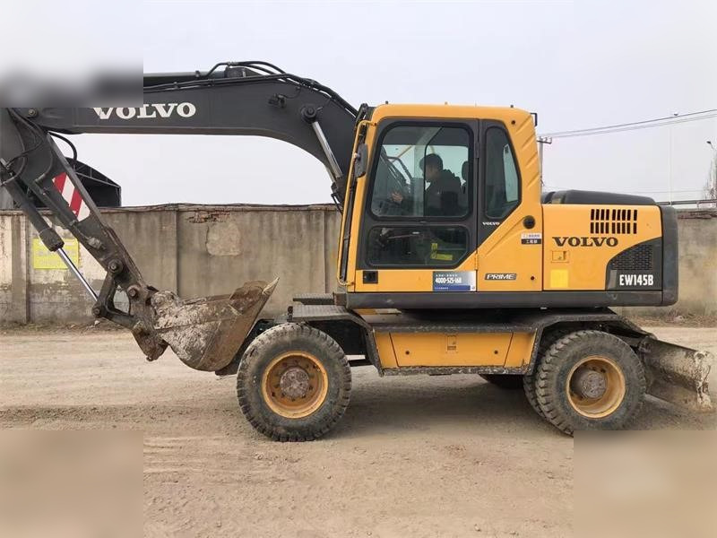 VOLVO EW145B - Escavatore gommato: foto 2 VOLVO EW145B - Escavatore gommato: foto 2