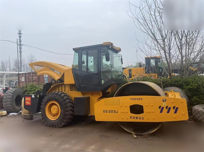 XCMG XS223J - Rullo compattatore/ Rullo compressore: foto 1 XCMG XS223J - Rullo compattatore/ Rullo compressore: foto 1