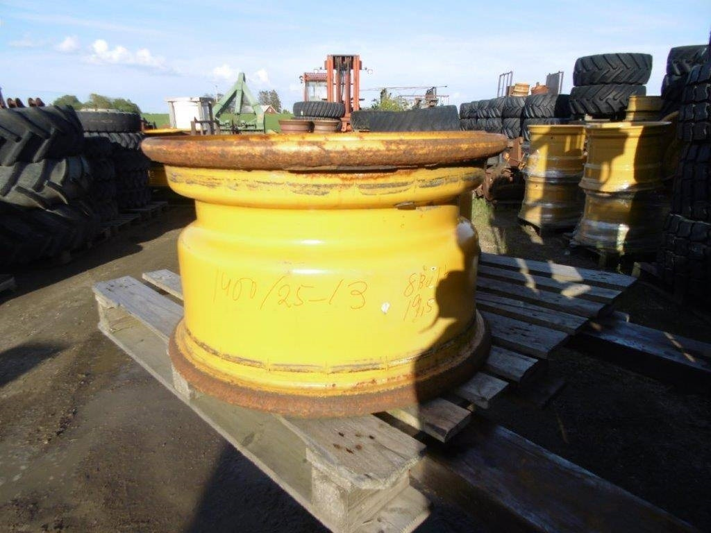 Fälgar 4 st CAT 910-IT 12 - Cerchione per Macchina da cantiere: foto 2 Fälgar 4 st CAT 910-IT 12 - Cerchione per Macchina da cantiere: foto 2