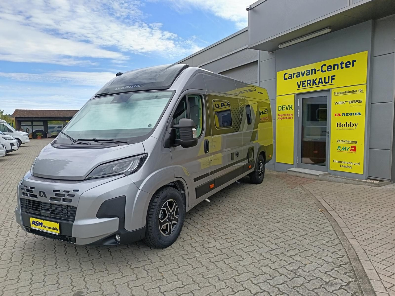 Adria Twin "60Y" 640 SGX 3,5 MAXI*JUBILEE*MARKISE*LED* - Furgonato: foto 2 Adria Twin "60Y" 640 SGX 3,5 MAXI*JUBILEE*MARKISE*LED* - Furgonato: foto 2