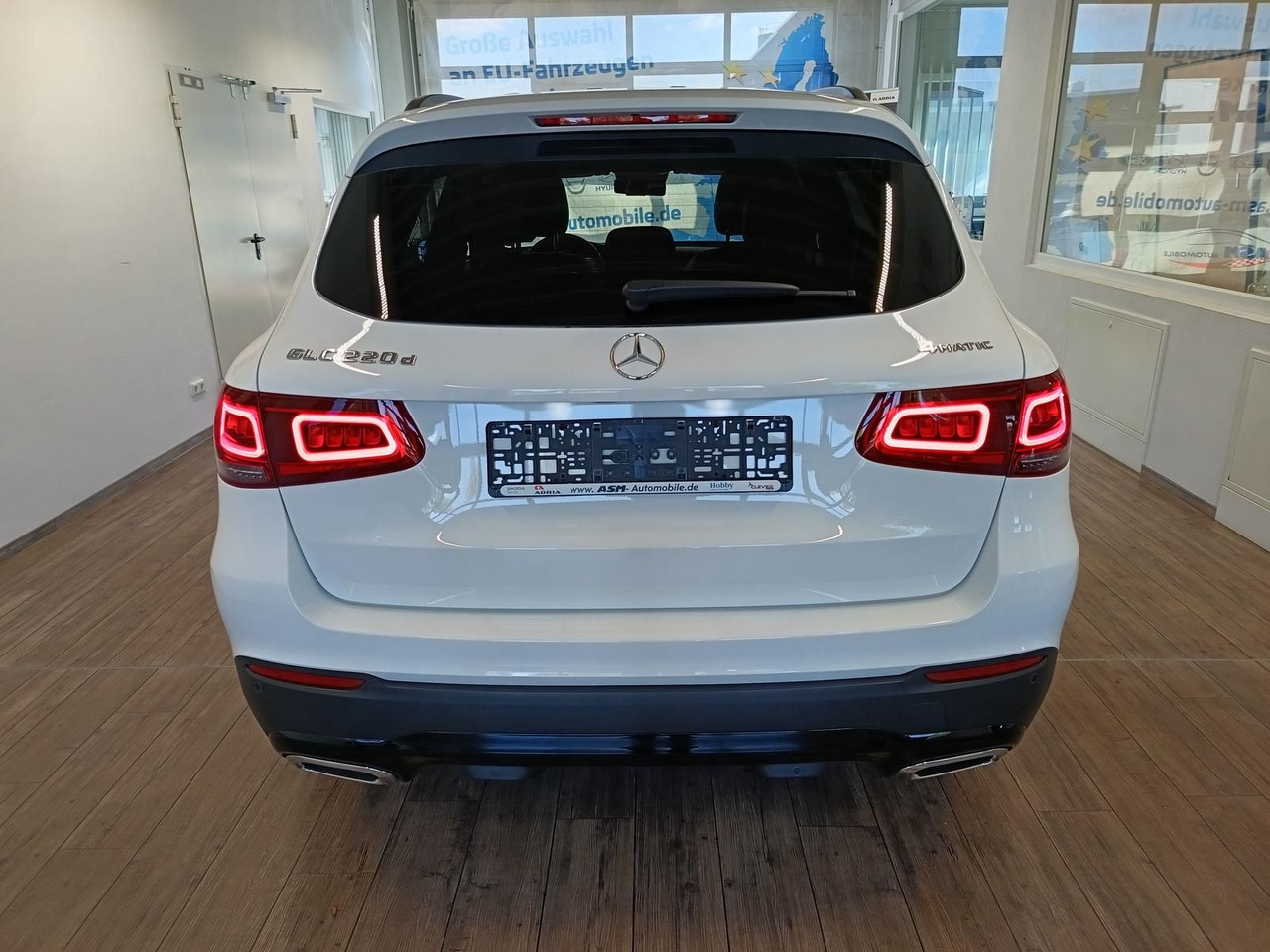 Mercedes-Benz GLC 220d AMG Line 4MATIC*AHK*NAVI*LED*R-KAM*DAB* - SUV/ Fuoristrada: foto 5 Mercedes-Benz GLC 220d AMG Line 4MATIC*AHK*NAVI*LED*R-KAM*DAB* - SUV/ Fuoristrada: foto 5