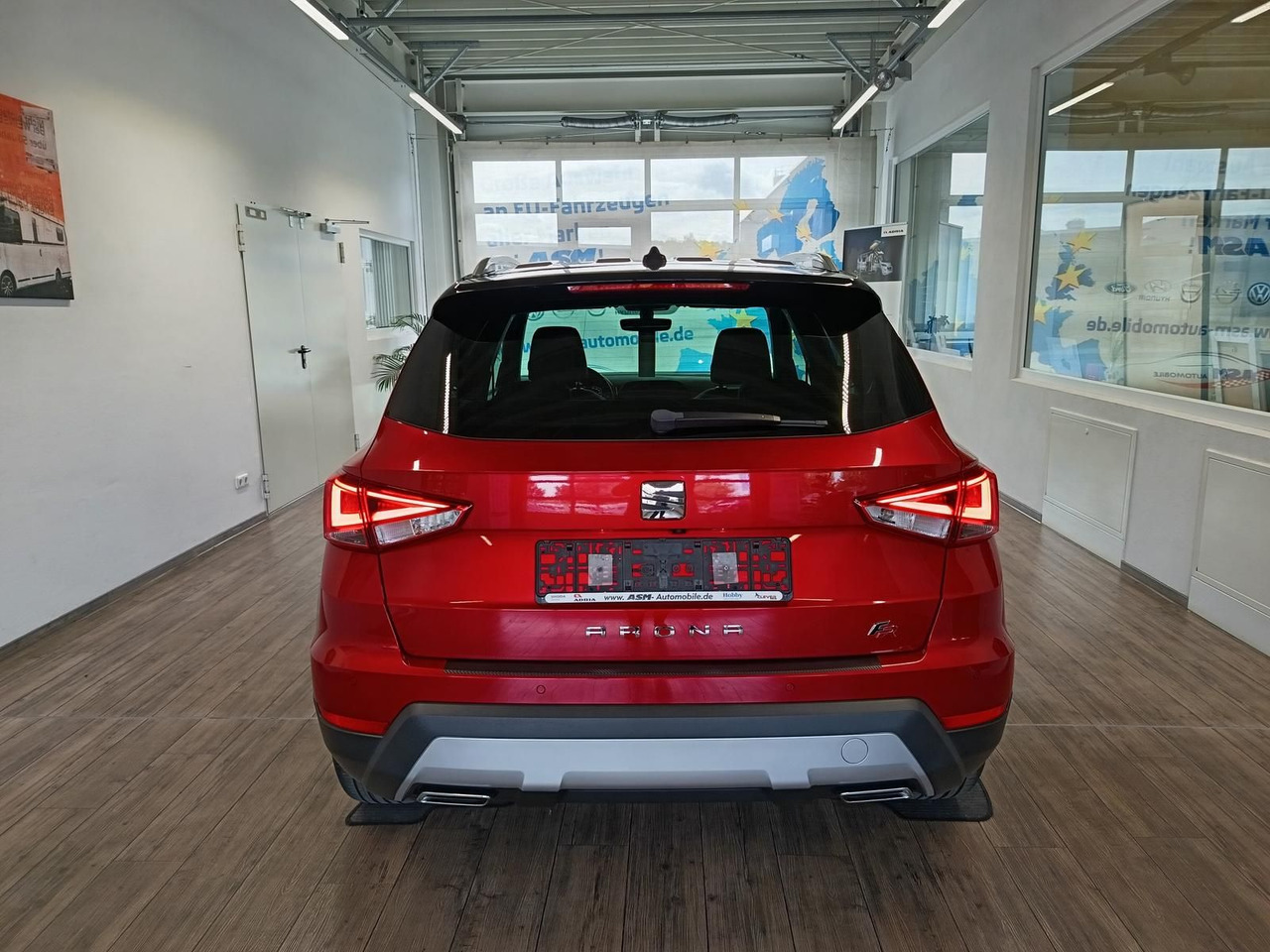 Seat Arona 1,5TSI FR*AHK*NAVI*ACC*LED*BEATS*R-KAM*DAB - SUV/ Fuoristrada: foto 5 Seat Arona 1,5TSI FR*AHK*NAVI*ACC*LED*BEATS*R-KAM*DAB - SUV/ Fuoristrada: foto 5