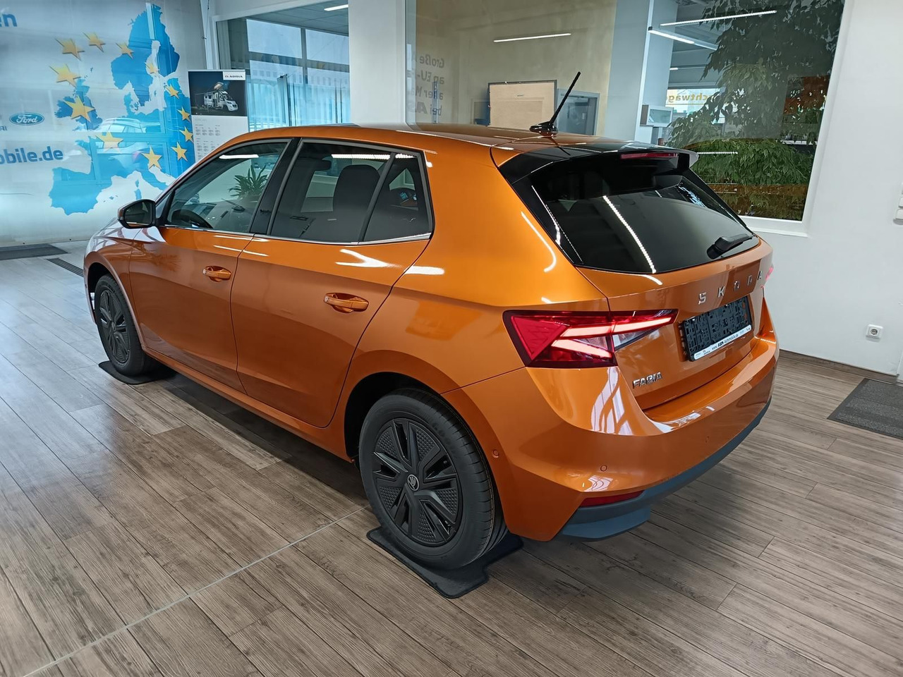 Skoda Fabia 130 Jahre 1,0 TSI*AHK-VORBER.*5J.GARANTIE* - Berlina: foto 4 Skoda Fabia 130 Jahre 1,0 TSI*AHK-VORBER.*5J.GARANTIE* - Berlina: foto 4