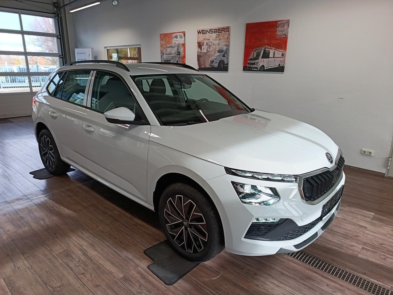 Skoda Kamiq 130 Jahre 1,5TSI DSG*AHK*ACC*LED*R-KAM*PDC - SUV/ Fuoristrada: foto 3 Skoda Kamiq 130 Jahre 1,5TSI DSG*AHK*ACC*LED*R-KAM*PDC - SUV/ Fuoristrada: foto 3
