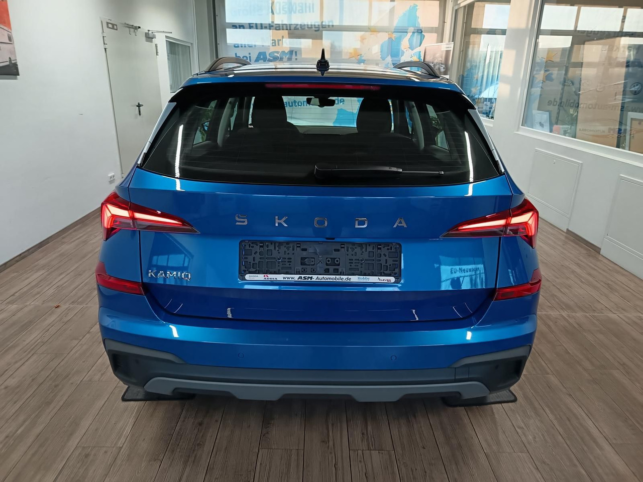 Skoda Kamiq 130 Jahre 1,5TSI DSG*AHK*ACC*LED*R-KAM*PDC - SUV/ Fuoristrada: foto 5 Skoda Kamiq 130 Jahre 1,5TSI DSG*AHK*ACC*LED*R-KAM*PDC - SUV/ Fuoristrada: foto 5