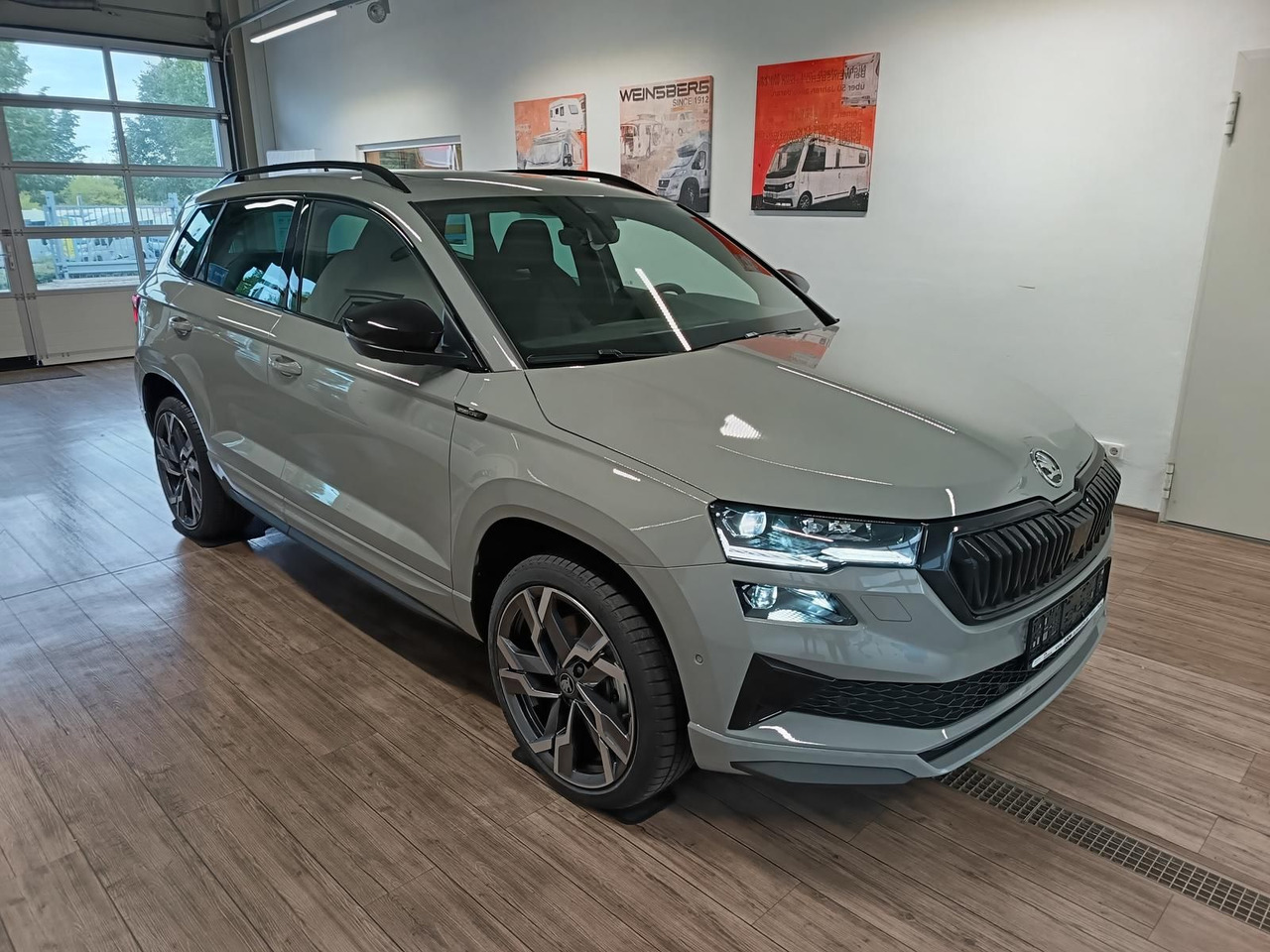 Skoda Karoq Sportline 1,5 TSI DSG*AHK*PSD*STD.HZG*NAVI - SUV/ Fuoristrada: foto 3 Skoda Karoq Sportline 1,5 TSI DSG*AHK*PSD*STD.HZG*NAVI - SUV/ Fuoristrada: foto 3