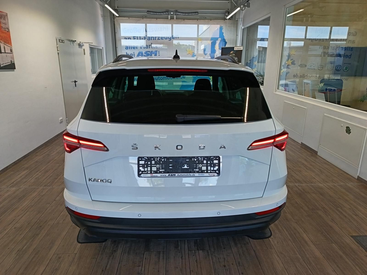 Skoda Karoq Style 1,5TSI DSG*AHK-VORBER*NAVI*LED*R-KAM - SUV/ Fuoristrada: foto 5 Skoda Karoq Style 1,5TSI DSG*AHK-VORBER*NAVI*LED*R-KAM - SUV/ Fuoristrada: foto 5