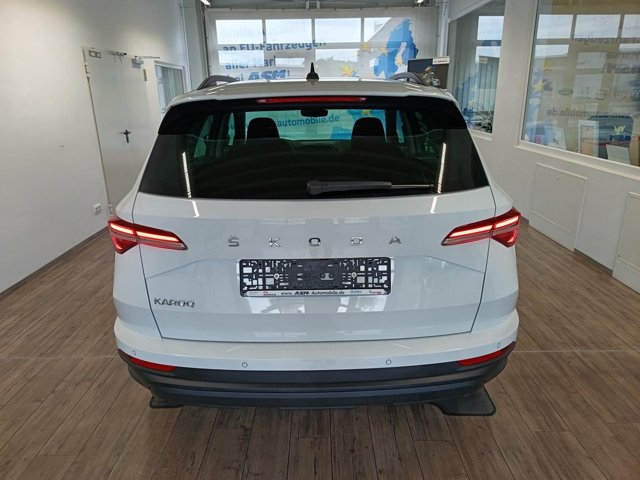 Skoda Karoq Style 1,5TSI DSG*AHK-VORBER*NAVI*LED*R-KAM - SUV/ Fuoristrada: foto 5 Skoda Karoq Style 1,5TSI DSG*AHK-VORBER*NAVI*LED*R-KAM - SUV/ Fuoristrada: foto 5