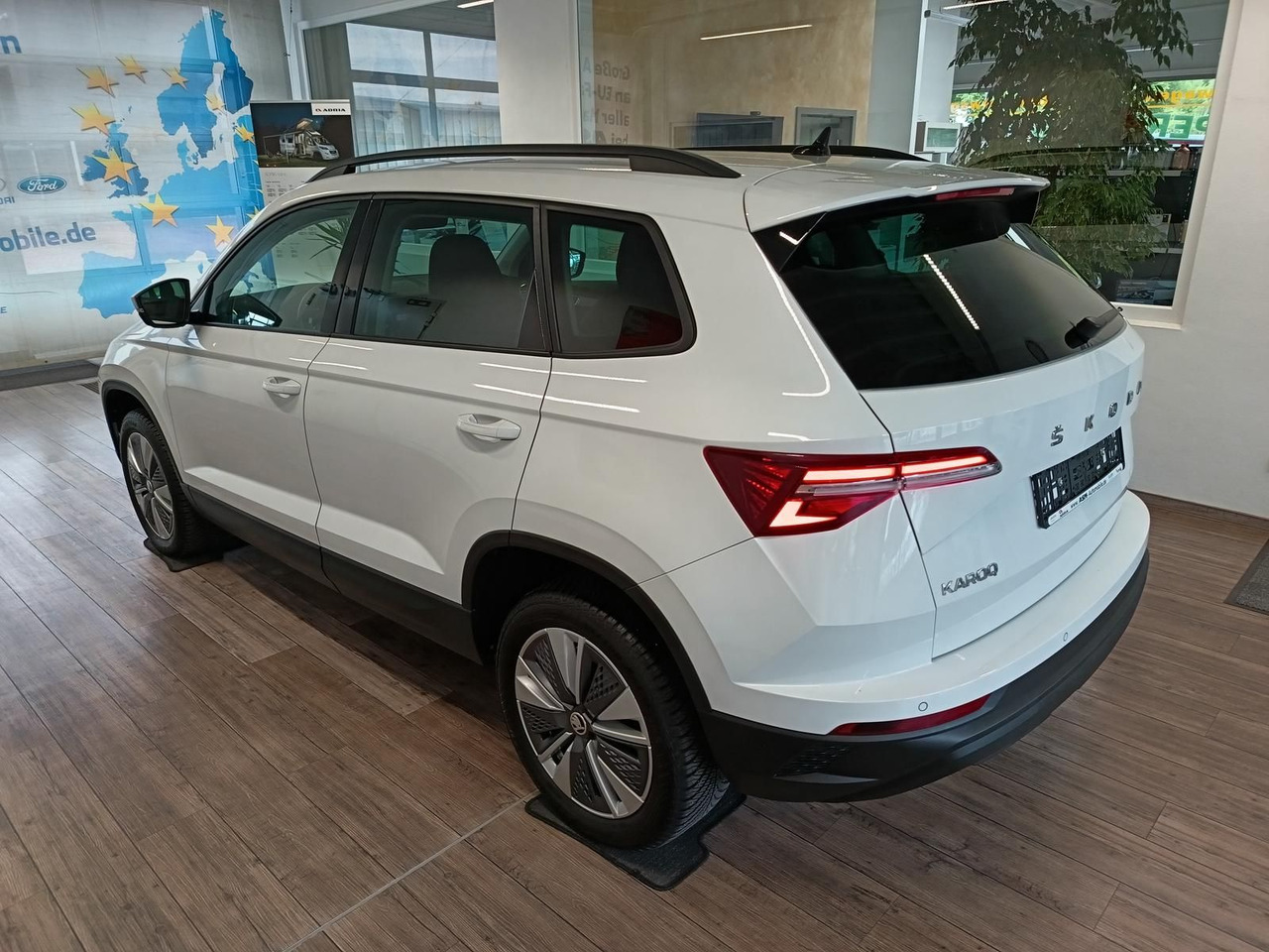 Skoda Karoq Style 1,5TSI DSG*AHK-VORBER*NAVI*LED*R-KAM - SUV/ Fuoristrada: foto 4 Skoda Karoq Style 1,5TSI DSG*AHK-VORBER*NAVI*LED*R-KAM - SUV/ Fuoristrada: foto 4