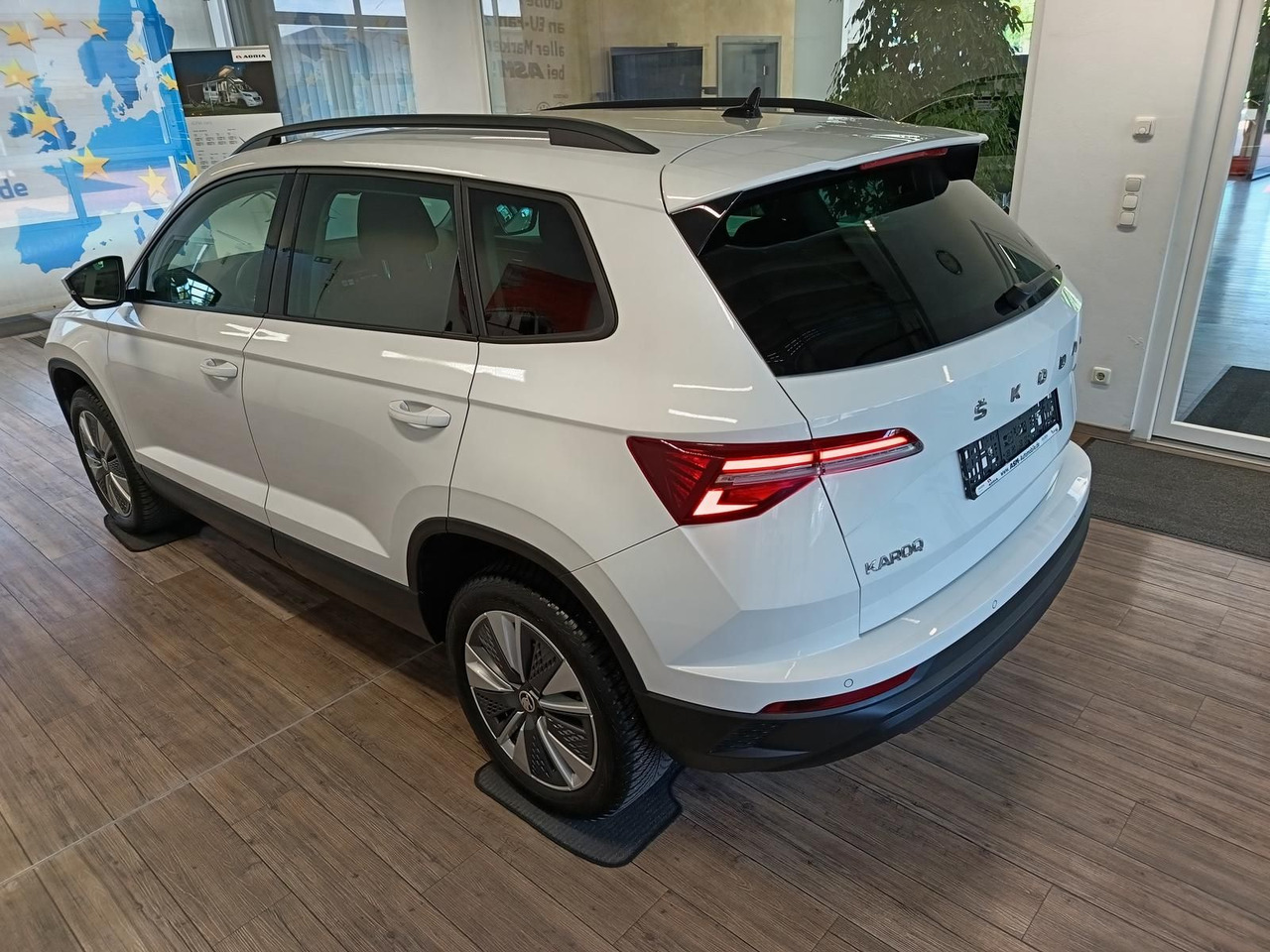 Skoda Karoq Style 1,5TSI DSG*AHK-VORBER*NAVI*LED*R-KAM - SUV/ Fuoristrada: foto 4 Skoda Karoq Style 1,5TSI DSG*AHK-VORBER*NAVI*LED*R-KAM - SUV/ Fuoristrada: foto 4