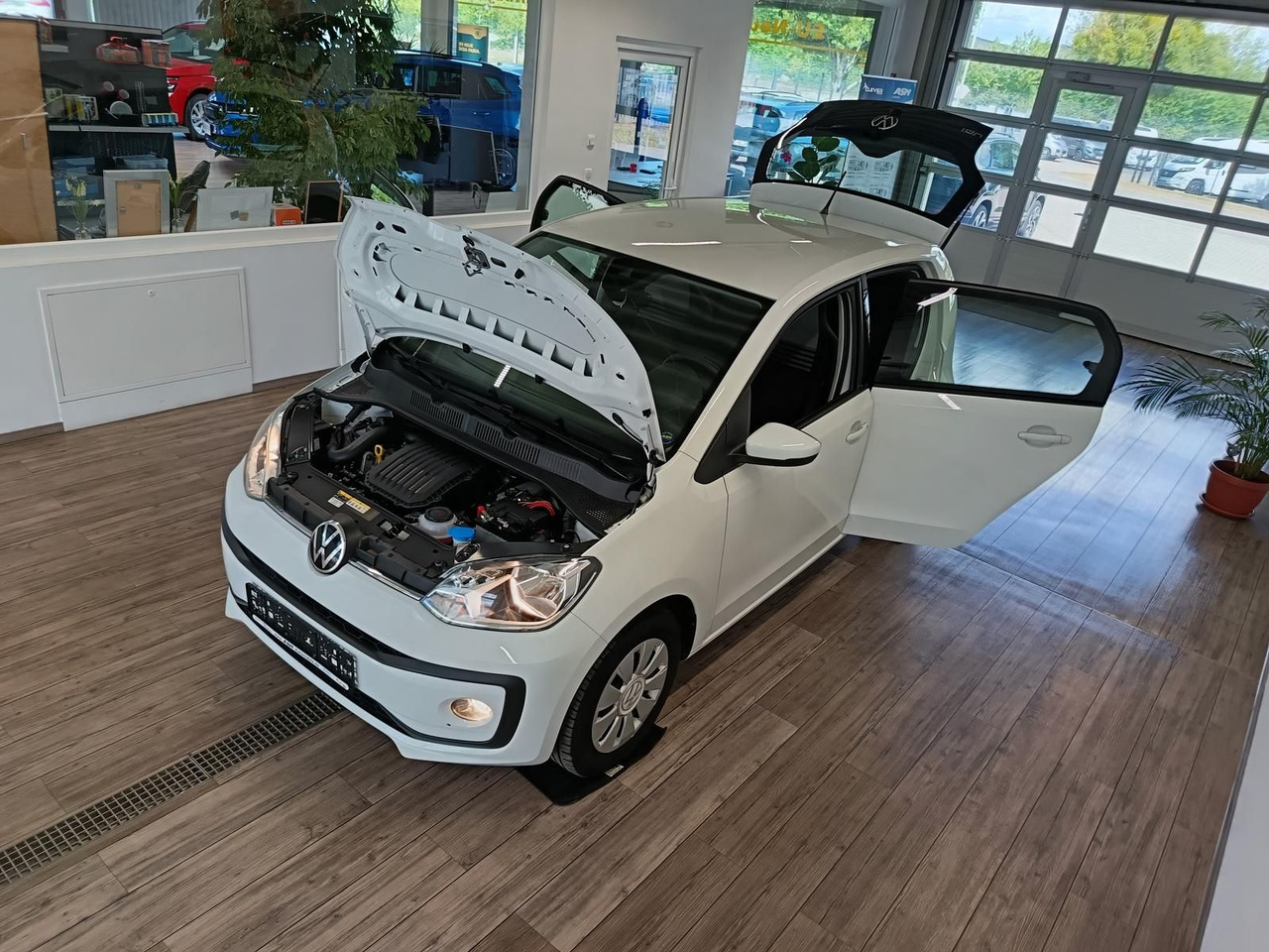 Volkswagen up! move up! 1.0*R-KAM*PDC*SHZ*MAPS+MORE*DAB*NSW - Autovettura: foto 2 Volkswagen up! move up! 1.0*R-KAM*PDC*SHZ*MAPS+MORE*DAB*NSW - Autovettura: foto 2