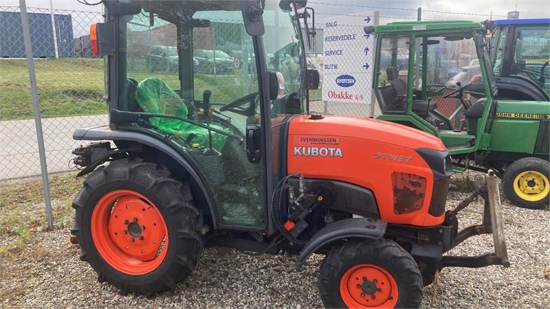 Kubota STW37 Kun 1145 timer - Trattore comunale: foto 1 Kubota STW37 Kun 1145 timer - Trattore comunale: foto 1