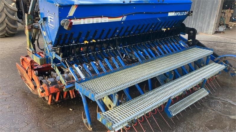 Kuhn HR 3001 M med Fiona Apollo - Seminatrice combinata: foto 3 Kuhn HR 3001 M med Fiona Apollo - Seminatrice combinata: foto 3