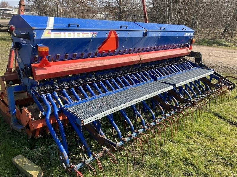 Kuhn HR 4002 Med Fiona Astra SR - Seminatrice combinata: foto 4 Kuhn HR 4002 Med Fiona Astra SR - Seminatrice combinata: foto 4