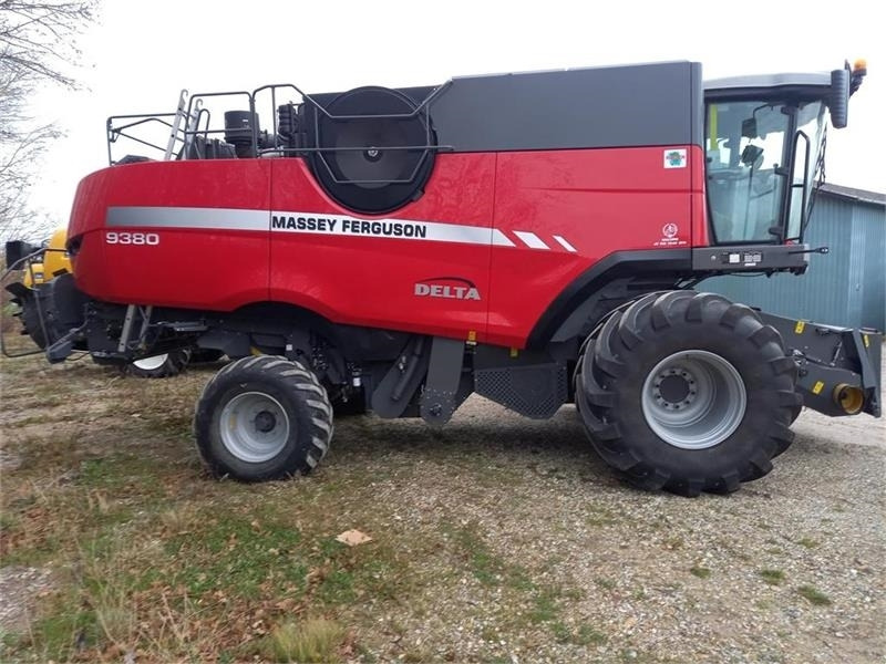 Massey Ferguson 9380 DELTA 35 fods Powerflow - Mietitrebbia: foto 4 Massey Ferguson 9380 DELTA 35 fods Powerflow - Mietitrebbia: foto 4