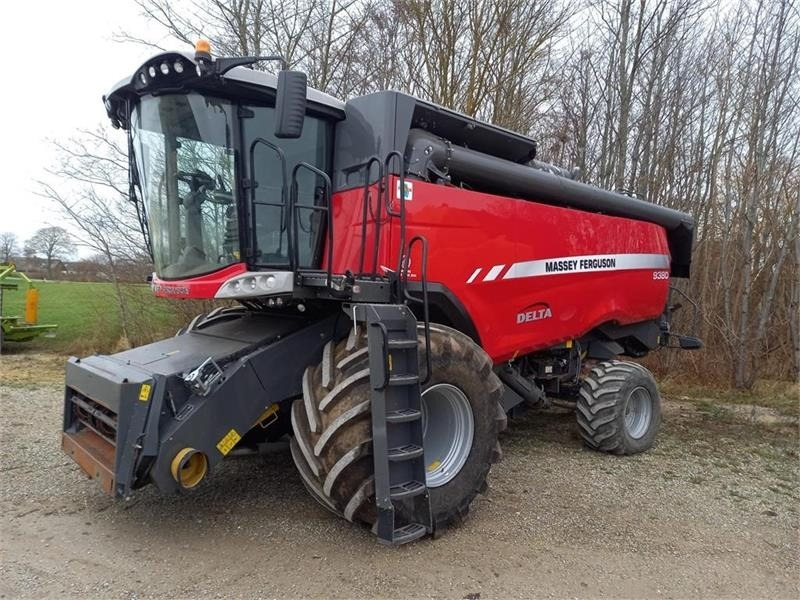 Massey Ferguson 9380 DELTA 35 fods Powerflow - Mietitrebbia: foto 1 Massey Ferguson 9380 DELTA 35 fods Powerflow - Mietitrebbia: foto 1