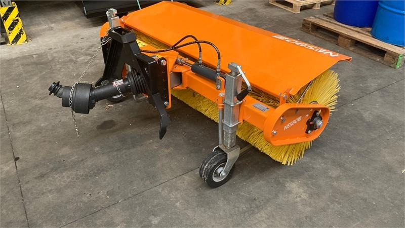 Nesbo FM 1500 P 1000H PTO - A-ramme kat. 1SS - Spazzola: foto 3 Nesbo FM 1500 P 1000H PTO - A-ramme kat. 1SS - Spazzola: foto 3