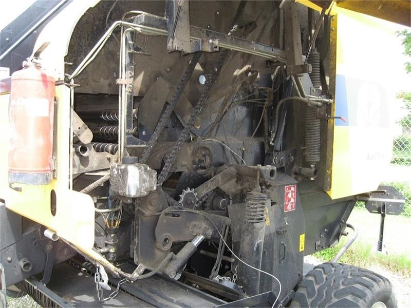 New Holland BR7070 med SUPER FEED - Rotopressa: foto 5 New Holland BR7070 med SUPER FEED - Rotopressa: foto 5