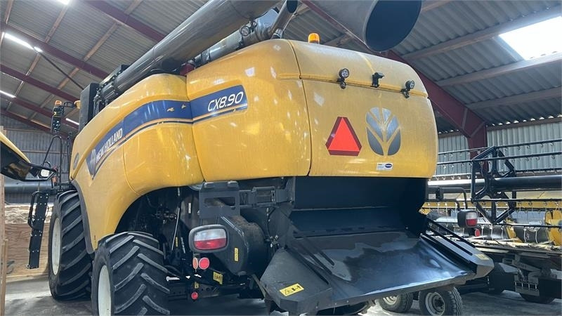 New Holland CX8.90 SLH - Mietitrebbia: foto 2 New Holland CX8.90 SLH - Mietitrebbia: foto 2