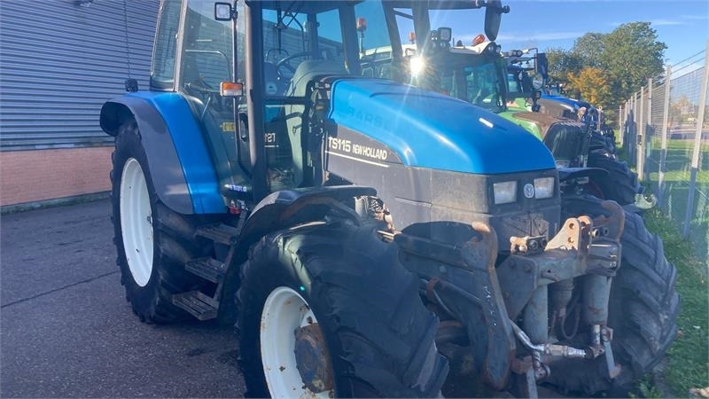 New Holland TS115 - Trattore: foto 1 New Holland TS115 - Trattore: foto 1