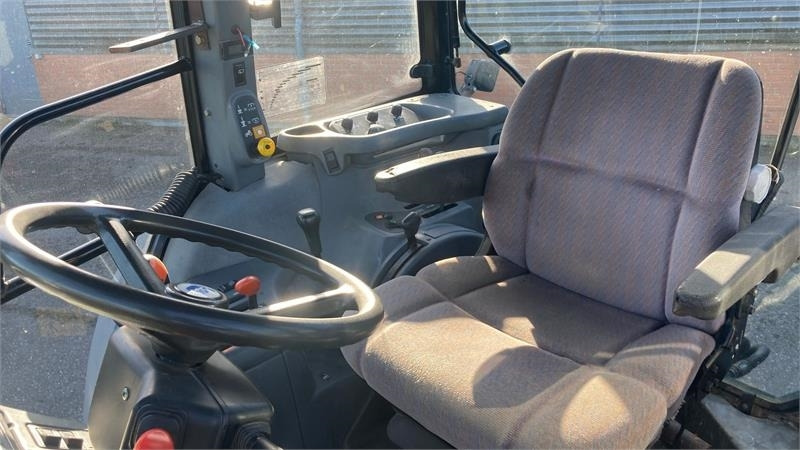 New Holland TS115 - Trattore: foto 5 New Holland TS115 - Trattore: foto 5