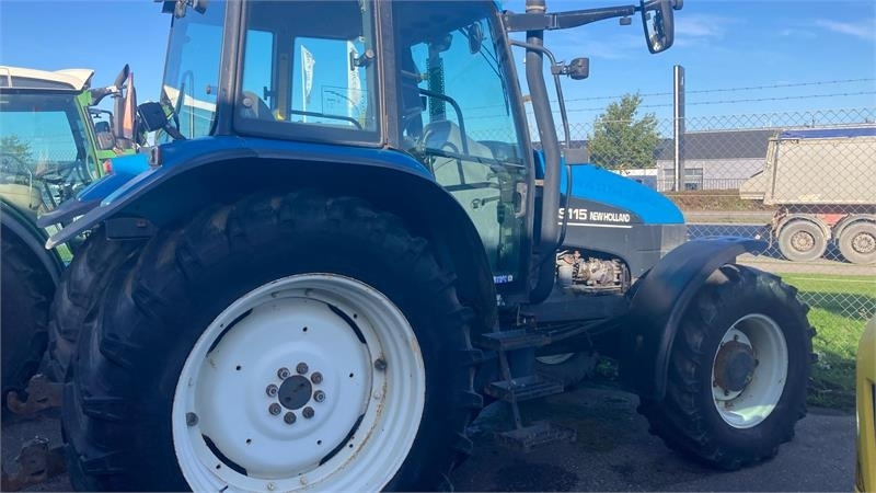 New Holland TS115 - Trattore: foto 2 New Holland TS115 - Trattore: foto 2