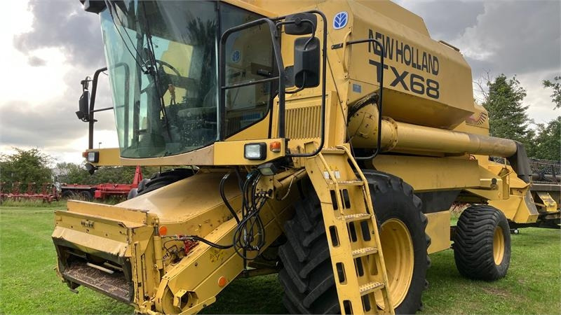 New Holland TX68 FSH  - Mietitrebbia: foto 1 New Holland TX68 FSH  - Mietitrebbia: foto 1