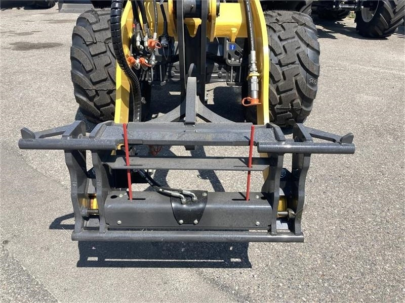 New Holland W80C ZR-HS Long Reach - High Speed - Pala gommata: foto 4 New Holland W80C ZR-HS Long Reach - High Speed - Pala gommata: foto 4