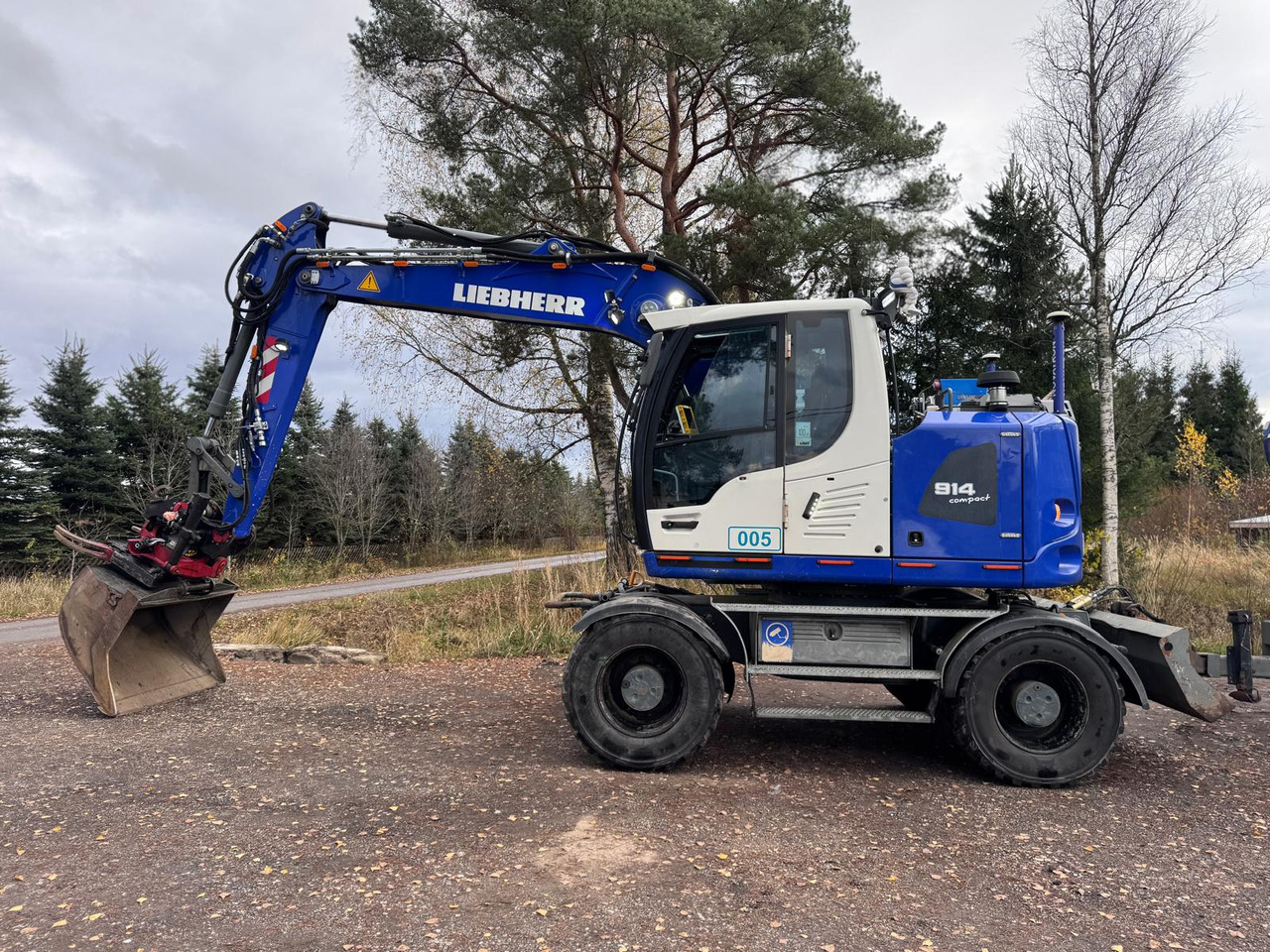 Liebherr A 914 Compact Litronic - Escavatore gommato: foto 2 Liebherr A 914 Compact Litronic - Escavatore gommato: foto 2