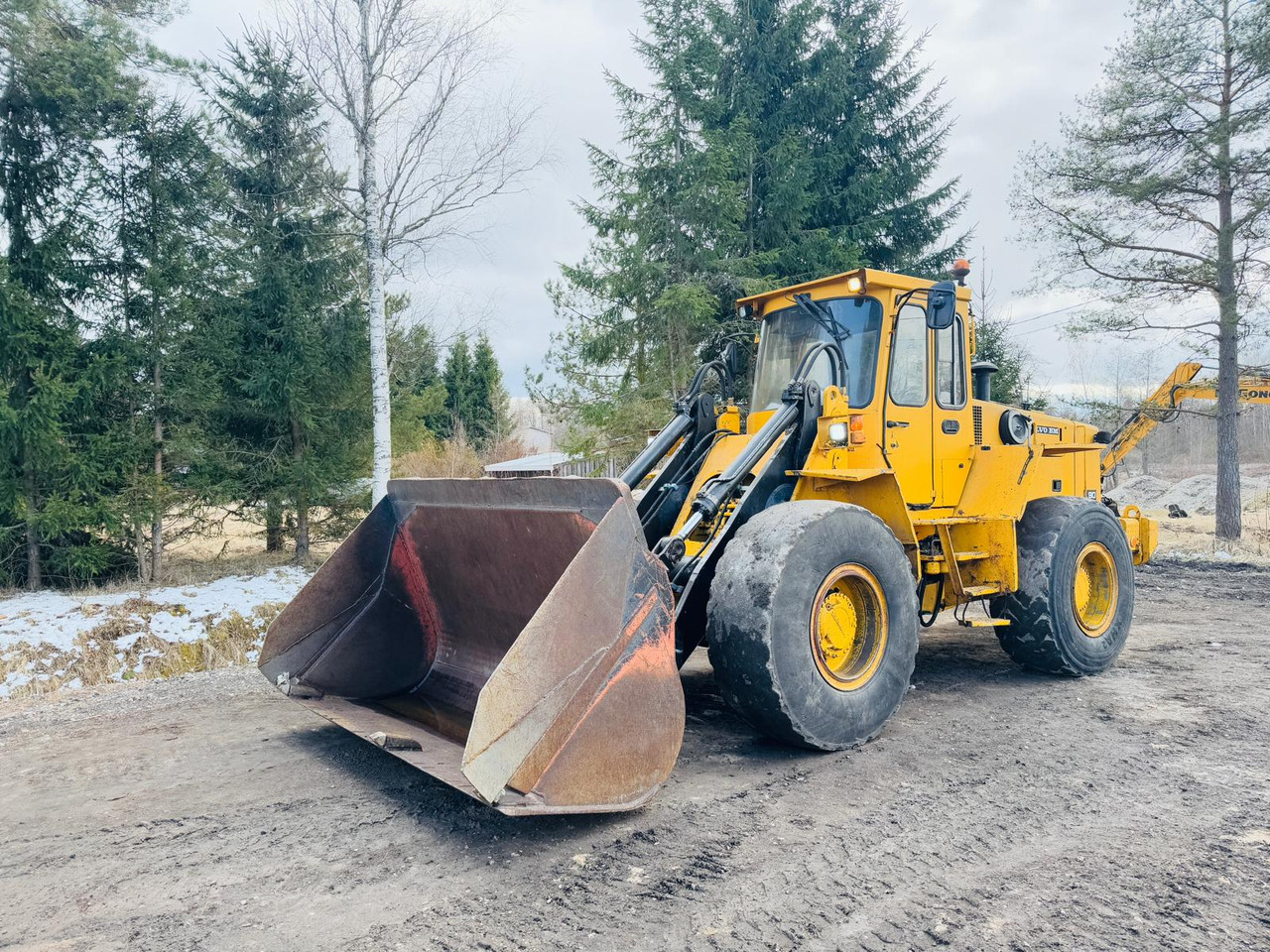 VOLVO L90 - Pala gommata: foto 1 VOLVO L90 - Pala gommata: foto 1