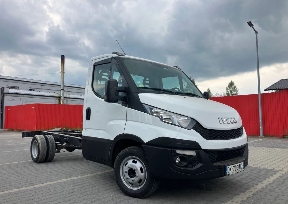 Iveco DAILY 35C13 ramo do zabudowy kiper wywrotka - Autocarro telaio: foto 2 Iveco DAILY 35C13 ramo do zabudowy kiper wywrotka - Autocarro telaio: foto 2