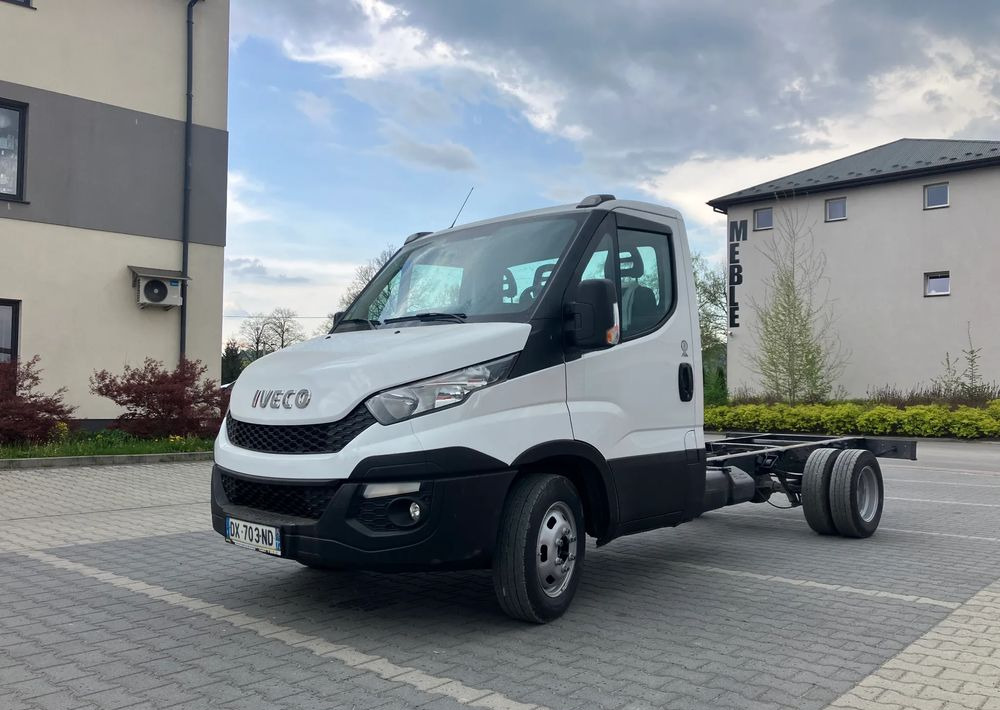 Iveco DAILY 35C13 ramo do zabudowy kiper wywrotka - Autocarro telaio: foto 1 Iveco DAILY 35C13 ramo do zabudowy kiper wywrotka - Autocarro telaio: foto 1