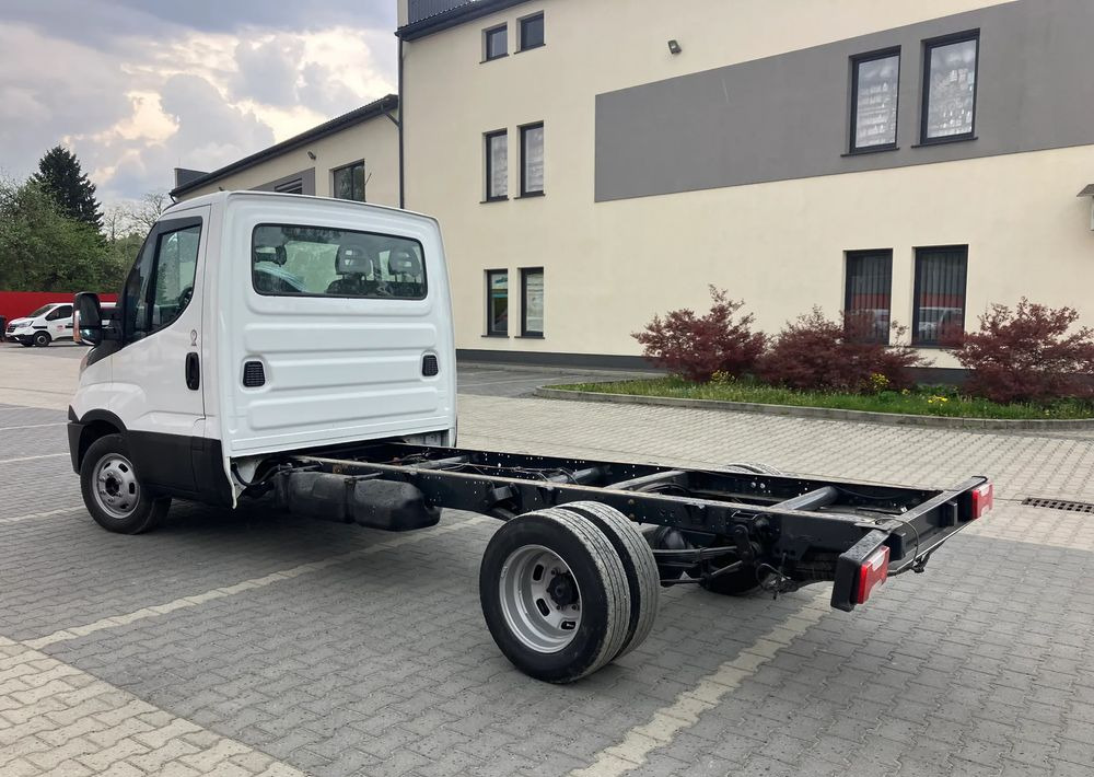 Iveco DAILY 35C13 ramo do zabudowy kiper wywrotka - Autocarro telaio: foto 4 Iveco DAILY 35C13 ramo do zabudowy kiper wywrotka - Autocarro telaio: foto 4