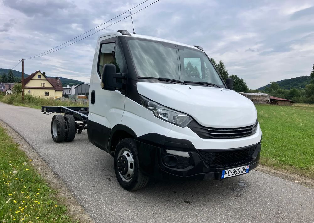 Iveco DAILY 35C14 ramo do zabudowy kiper wywrotka - Autocarro telaio: foto 2 Iveco DAILY 35C14 ramo do zabudowy kiper wywrotka - Autocarro telaio: foto 2
