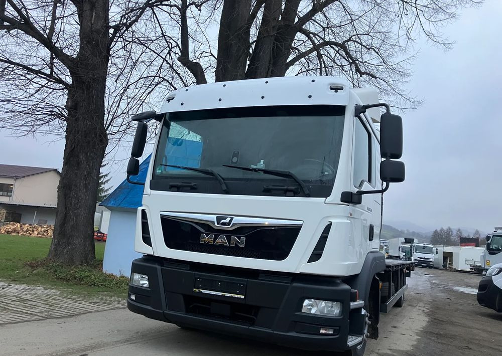 MAN MAN TGM 12.250 sypialka euro6 Rama do zabudowy - Autocarro telaio: foto 1 MAN MAN TGM 12.250 sypialka euro6 Rama do zabudowy - Autocarro telaio: foto 1