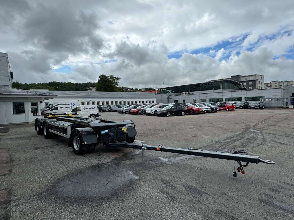 Istrail PKW 186 Lastväxlarvagn / Tipp & Glidervagn - Rimorchio scarrabile/ Multibenna: foto 3 Istrail PKW 186 Lastväxlarvagn / Tipp & Glidervagn - Rimorchio scarrabile/ Multibenna: foto 3