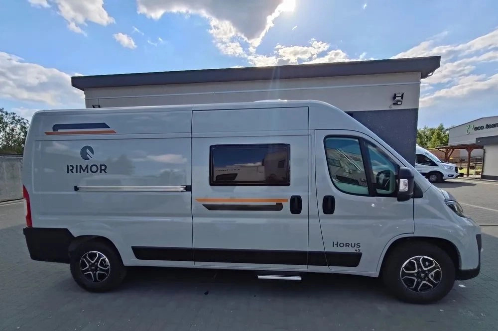 Fiat Ducato Rimor Horus 45 NEW AUTOMAT Grau Truma Diesel Lampen FULL LED 4-Sitzer - Furgonato: foto 4 Fiat Ducato Rimor Horus 45 NEW AUTOMAT Grau Truma Diesel Lampen FULL LED 4-Sitzer - Furgonato: foto 4