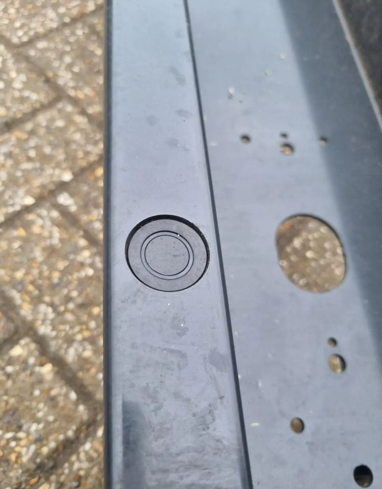 IVECO DAILY BELKA ZDERZAK TYŁ PARKTRONIC NOWY - Carrozzeria ed esterni: foto 4 IVECO DAILY BELKA ZDERZAK TYŁ PARKTRONIC NOWY - Carrozzeria ed esterni: foto 4