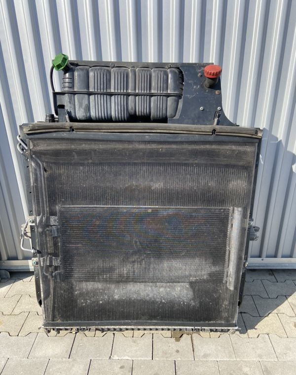 Komplet chłodnic MAN TGX euro 6 chłodnice 90 cm - Radiatore per Camion: foto 2 Komplet chłodnic MAN TGX euro 6 chłodnice 90 cm - Radiatore per Camion: foto 2