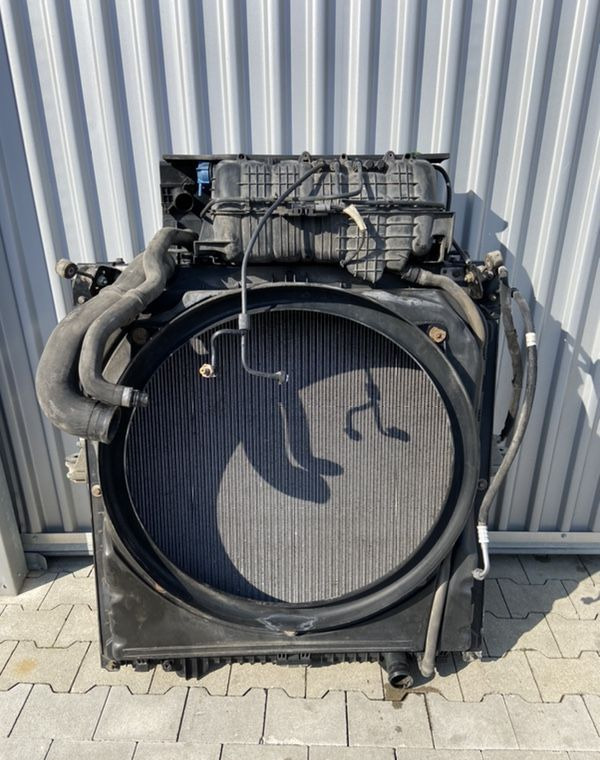 Komplet chłodnic MAN TGX euro 6 chłodnice 90 cm - Radiatore per Camion: foto 1 Komplet chłodnic MAN TGX euro 6 chłodnice 90 cm - Radiatore per Camion: foto 1