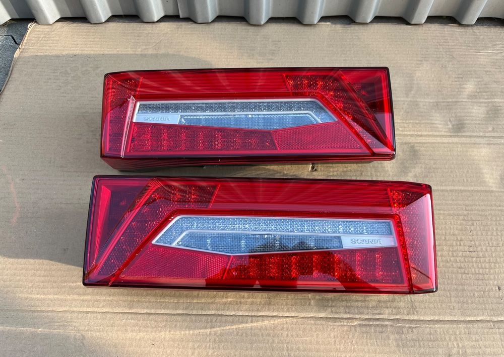 Lampa tylna LED Scania Super R S NGS NGR - Luce/ Illuminazione per Camion: foto 1 Lampa tylna LED Scania Super R S NGS NGR - Luce/ Illuminazione per Camion: foto 1